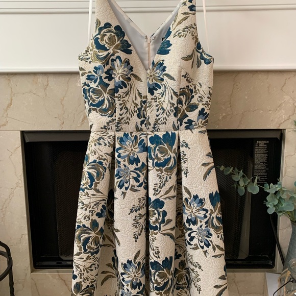 XScape size 4 short formal dress - Picture 6 of 7